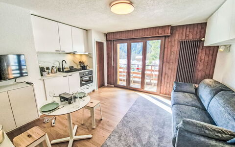 Ovronnaz 730: Bois, Appartement, Condominium, Tache De Bois, Balcon, Dur, Hôtel, Lumber, Planche, Parquet