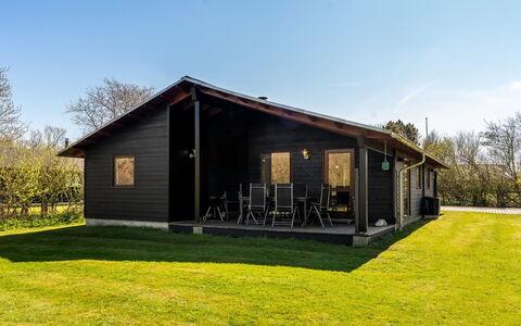 Jaane - 250M to the Fjord: Bois, Maison, Chalet, Toit, Domicile, Siding, Porte, Porche, Batiments Jardin, Ombre