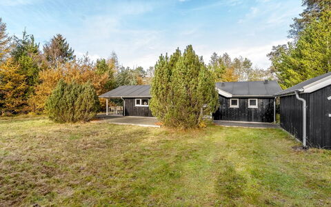 Peder - 4Km from the Sea: Chalet, Arrière-Cour, Cour, Batiments Jardin, Cabanon, Siding, Mobilier De Jardin, Cabane En Rondins, Structure En Plein Air, Cabane