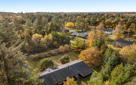 Peder - 4Km from the Sea: Chalet, Arrière-Cour, Cour, Batiments Jardin, Cabanon, Siding, Mobilier De Jardin, Cabane En Rondins, Structure En Plein Air, Cabane