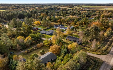 Peder - 4Km from the Sea: Chalet, Arrière-Cour, Cour, Batiments Jardin, Cabanon, Siding, Mobilier De Jardin, Cabane En Rondins, Structure En Plein Air, Cabane