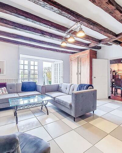Les Goganes: Porte, Balcon, Chaise, Mobilier De Jardin, Cour, Allée, Plante D'Appartement, Cour, Passerelle, Pot De Fleur