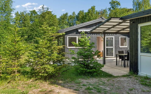 Amitola - 800M from the Sea: Domicile, Arbuste, Chalet, Maison, Lot Terre, Zone Rurale, Siding, Batiments Jardin, Jardin, Ombre