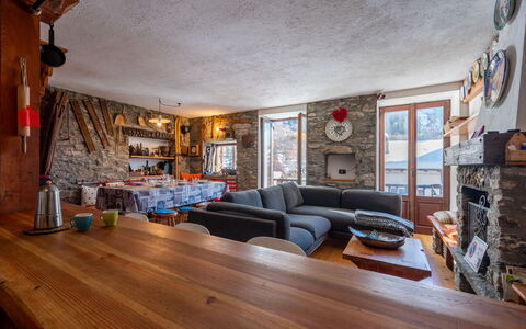 Verrand: Bois, Meubles, Table, Chaise, Table Cuisine Et Salle A Manger, Dur, Tache De Bois, Lumber, Salon, Table Basse