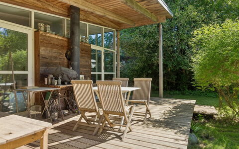 Ellenora - 1.7Km from the Sea: Meubles, Bois, Porche, Chaise, Sol, Sol, Dur, Parquet, Tache De Bois, Plafond