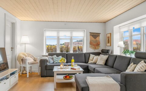 Fränze - 500M from the Sea: Chalet, Arrière-Cour, Cour, Batiments Jardin, Cabanon, Siding, Mobilier De Jardin, Cabane En Rondins, Structure En Plein Air, Cabane