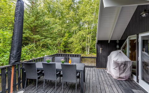 Else - 470M from the Sea: Chalet, Arrière-Cour, Cour, Batiments Jardin, Cabanon, Siding, Mobilier De Jardin, Cabane En Rondins, Structure En Plein Air, Cabane