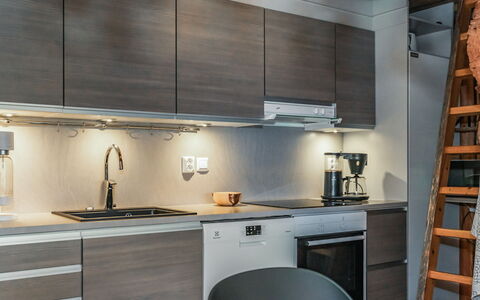 Tunturin Villa Pipo: Cuisine, Appareil De Cuisine, Comptoir, Sol, Design Intérieur, Bois, Principaux Appliance, Meubles, Cabinetry, Électroménager