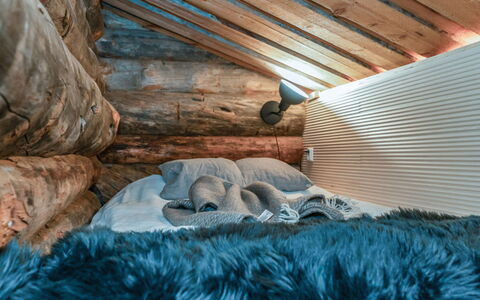 Tunturin Villa Pipo: Bois, Linge, Chambre, Literie, Drap De Lit, Tache De Bois, Matériau Naturel, Cabane En Rondins, Lit, Dur