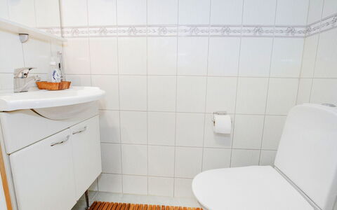 Saunaharju 6: Lit, Meubles, Chambre, Design Intérieur, Literie, Drap De Lit, Sol, Bois, Sol, Pièce