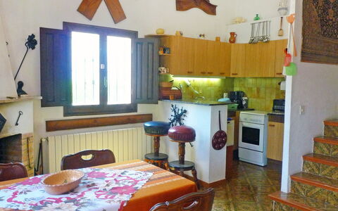 Marinada: Pièce, Lit, Propriété, Meubles, Chambre, Drap De Lit, Maison, Design Intérieur, Bâtiment, Cadre De Lit