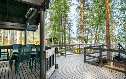 Susiranta: Bois, Porche, Plate-Forme, Parquet, Dur, Planche, Ombre, Balustrade, Eco Hôtel, Clôture
