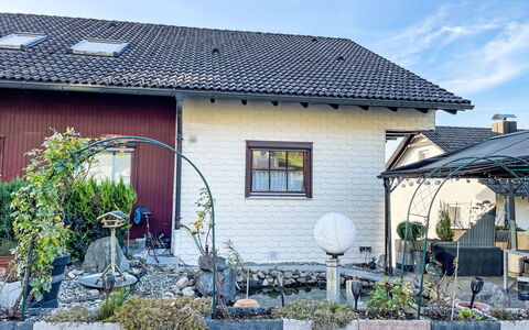 Alexanders Domizil: Maison, Arbuste, Toit, Domicile, Chalet, Jardin, Porte, Pot De Fleur, Cour, Aménagement Paysager