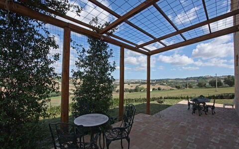 Villa la Dolcevita: Ombre, Jardin, Structure En Plein Air, Eco Hôtel, Pavillon, Aménagement Paysager, Pergola, Batiments Jardin, Tache De Bois, Daylighting