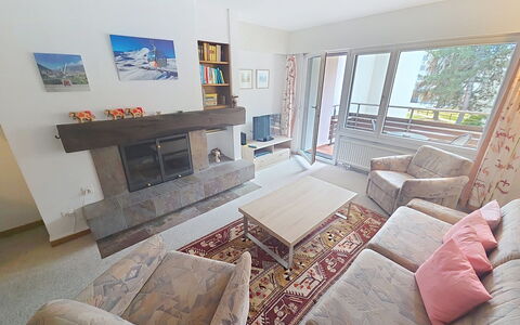 Curnera 9 4: Bois, Sol, Sol, Design Intérieur, Meubles, Plafond, Pièce, Salon, Canapé, Appartement