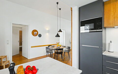 Seezeit: Meubles, Design Intérieur, Cuisine, Sol, Comptoir, Appareil De Cuisine, Bois, Cabinetry, Sol, Plafond