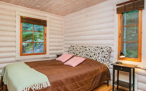 Villa Saimaa: Bois, Design Intérieur, Chambre, Sol, Meubles, Sol, Lit, Linge, Drap De Lit, Cadre De Lit