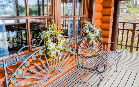 Villa Saimaa: Bois, Meubles, Dur, Tache De Bois, Porche, Balcon, Plate-Forme, Chaise, Eco Hôtel, Mobilier De Jardin