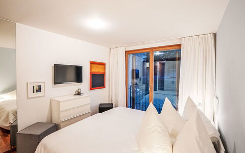 Chesa Promulins: Appartement, Condominium, Piscine, Quai, Marina, Recours, Hôtel, Ville Resort, Passerelle