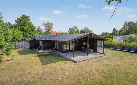 Anelle - 100M from the Sea: Chalet, Arrière-Cour, Cour, Batiments Jardin, Cabanon, Siding, Mobilier De Jardin, Cabane En Rondins, Structure En Plein Air, Cabane