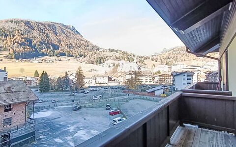 Nuccia Navalge: Appartement, Condominium, Piscine, Quai, Marina, Recours, Hôtel, Ville Resort, Passerelle
