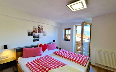 Weerberg 1: Meubles, Appartement, Chaise, Hôtel, Oreiller, Balcon, Plante D'Appartement