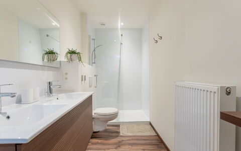 Notre Refuge - Your Belle Époque Escape: Sol, Design Intérieur, Sol, Mur, Salle De Bains, Luminaire Plomberie, Armoire De Toilette, Lavabo, Plafond, Robinet