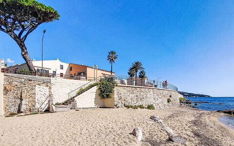 Villa Botrel: Bleu, Plan D'Eau, Horizon, Côte, Été, Cotiers Et Relief Océaniques, Mer, Rive, Paysage, Plage