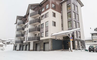 Nordic Chalet 8202