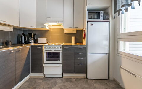 Kotipaljakka A3: Appareil De Cuisine, Cuisine, Comptoir, Principaux Appliance, Cabinetry, Électroménager, Design Intérieur, Meubles, Sol, Bois