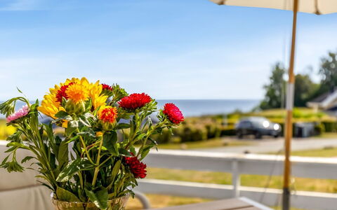 Finn - 100M from the Sea: Chalet, Arrière-Cour, Cour, Batiments Jardin, Cabanon, Siding, Mobilier De Jardin, Cabane En Rondins, Structure En Plein Air, Cabane