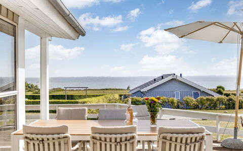 Finn - 100M from the Sea: Chalet, Arrière-Cour, Cour, Batiments Jardin, Cabanon, Siding, Mobilier De Jardin, Cabane En Rondins, Structure En Plein Air, Cabane
