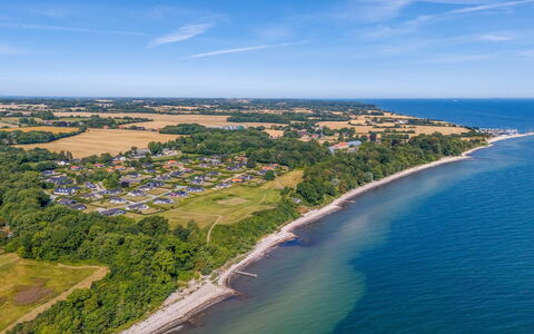 Finn - 100M from the Sea: Chalet, Arrière-Cour, Cour, Batiments Jardin, Cabanon, Siding, Mobilier De Jardin, Cabane En Rondins, Structure En Plein Air, Cabane