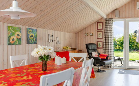 Gerarda - 450M from the Sea: Chalet, Arrière-Cour, Cour, Batiments Jardin, Cabanon, Siding, Mobilier De Jardin, Cabane En Rondins, Structure En Plein Air, Cabane