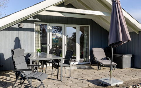 Gerarda - 450M from the Sea: Chalet, Arrière-Cour, Cour, Batiments Jardin, Cabanon, Siding, Mobilier De Jardin, Cabane En Rondins, Structure En Plein Air, Cabane