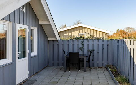 Gerarda - 450M from the Sea: Chalet, Arrière-Cour, Cour, Batiments Jardin, Cabanon, Siding, Mobilier De Jardin, Cabane En Rondins, Structure En Plein Air, Cabane