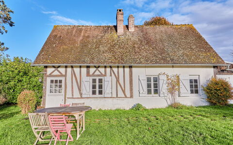 La Ferme: Herbe, Bâtiment, Fenêtre, Maison, Toit, Domicile, Chalet, Zone Rurale, Arbuste