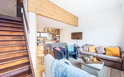 La Combe des Ours: Design Intérieur, Bois, Meubles, Sol, Sol, Plafond, Pièce, Appartement, Canapé, Salon