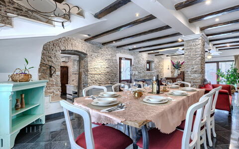 Golden Roots: Mur, Meubles, Design Intérieur, Sol, Table, Chaise, Plafond, Table Cuisine Et Salle A Manger, Sol, Salle À Manger