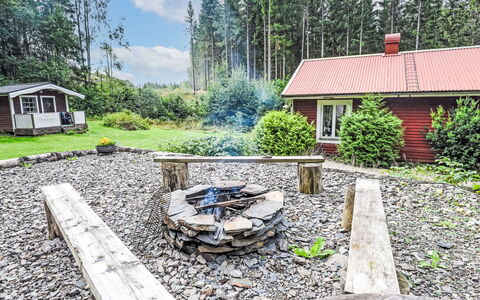 Liane Dalen: Bois, Chalet, Arbuste, Maison, Jardin, Domicile, Lot Terre, Zone Rurale, Couverture De Sol