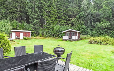 Liane Dalen: Arbuste, Chalet, Maison, Domicile, Lot Terre, Jardin, Couverture De Sol, Aménagement Paysager, Pelouse, Biens