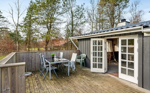 Leandra - 11Km from the Sea: Chalet, Arrière-Cour, Cour, Batiments Jardin, Cabanon, Siding, Mobilier De Jardin, Cabane En Rondins, Structure En Plein Air, Cabane