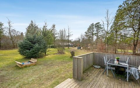 Leandra - 11Km from the Sea: Chalet, Arrière-Cour, Cour, Batiments Jardin, Cabanon, Siding, Mobilier De Jardin, Cabane En Rondins, Structure En Plein Air, Cabane