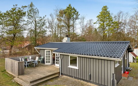 Leandra - 11Km from the Sea: Chalet, Arrière-Cour, Cour, Batiments Jardin, Cabanon, Siding, Mobilier De Jardin, Cabane En Rondins, Structure En Plein Air, Cabane