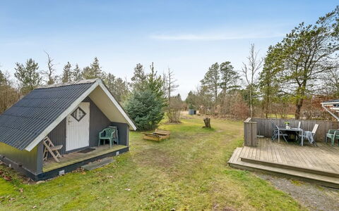 Leandra - 11Km from the Sea: Chalet, Arrière-Cour, Cour, Batiments Jardin, Cabanon, Siding, Mobilier De Jardin, Cabane En Rondins, Structure En Plein Air, Cabane