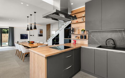 Marmonte: Cuisine, Comptoir, Meubles, Design Intérieur, Appareil De Cuisine, Sol, Cabinetry, Bois, Sol, Luminaire