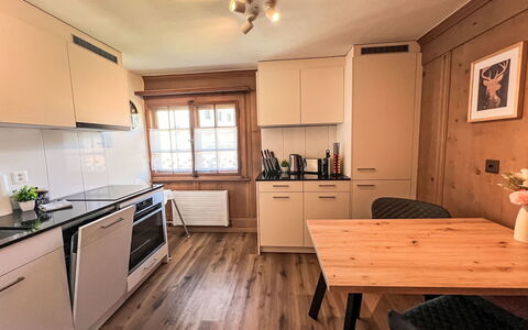 Klosters 50: Bois, Meubles, Sol, Design Intérieur, Sol, Cabinetry, Comptoir, Cuisine, Parquet, Plafond