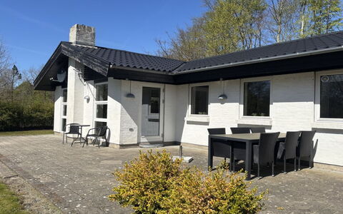 Gildo - 30Km from the Sea: Maison, Toit, Domicile, Zone Résidentielle, Chalet, Porte, Siding, Biens, Cour, Ferme
