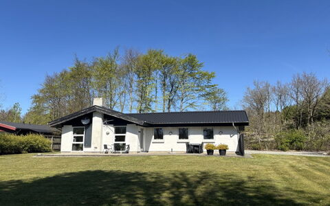 Gildo - 30Km from the Sea: Maison, Toit, Domicile, Zone Résidentielle, Chalet, Biens, Porte, Ferme, Siding, Allée