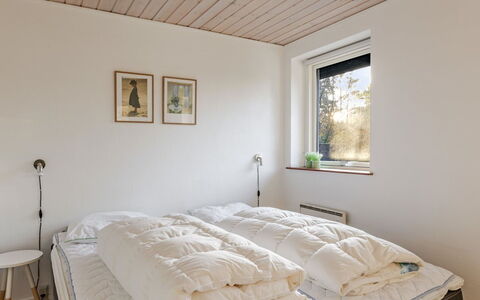 Gildo - 30Km from the Sea: Lit, Chambre, Mur, Drap De Lit, Literie, Bois, Plafond, Design Intérieur, Meubles, Sol